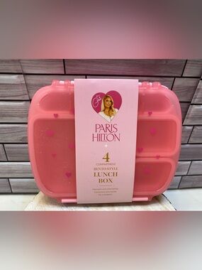 Paris Hilton ❤️ Bento style Lunch Box Pink Heart NWT